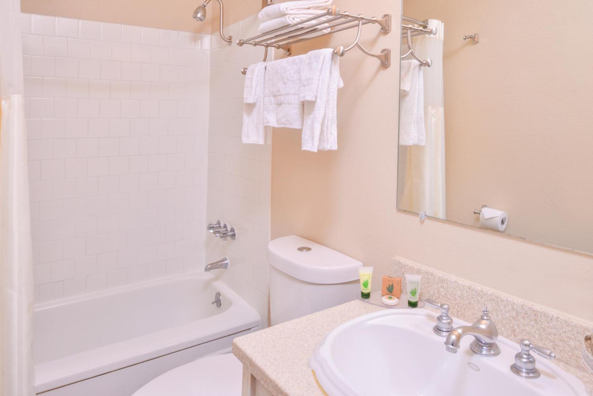 Maverick Motel - Modern Renovated Motel Klamath Falls Room photo