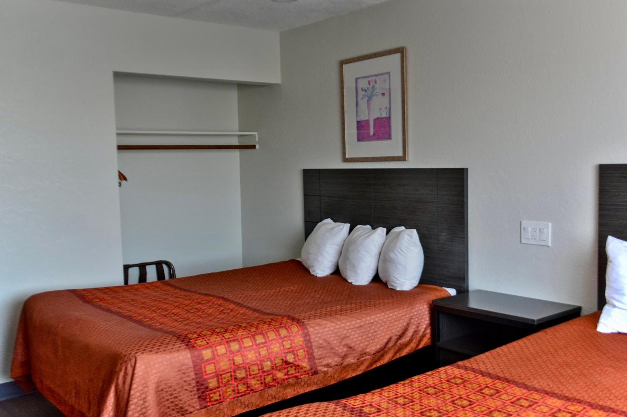 Maverick Motel - Modern Renovated Motel Klamath Falls Exterior photo