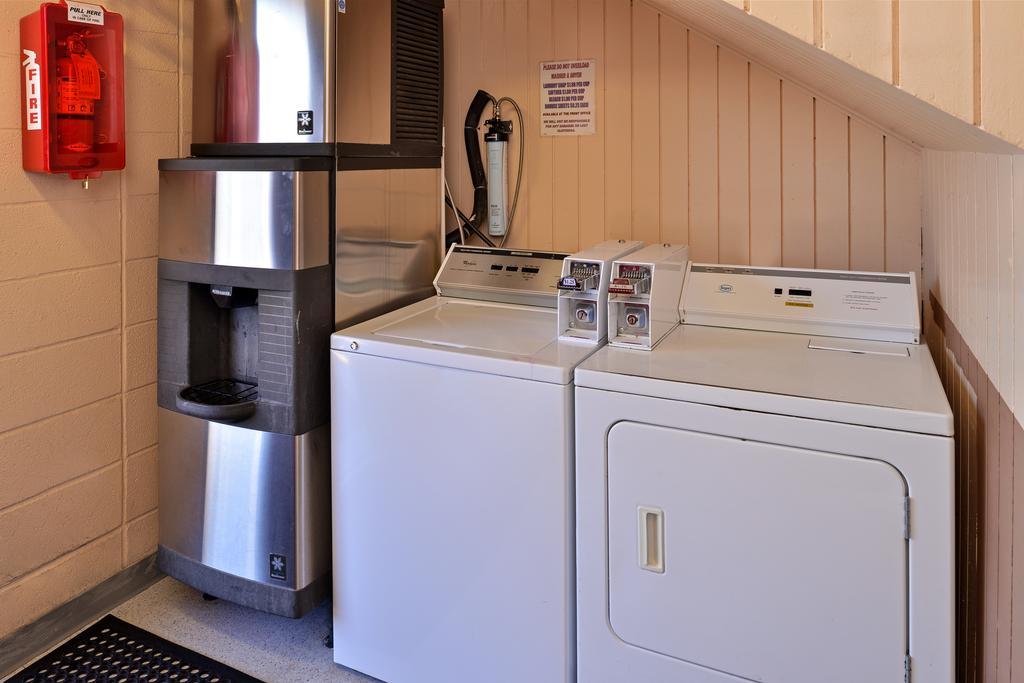 Maverick Motel - Modern Renovated Motel Klamath Falls Exterior photo