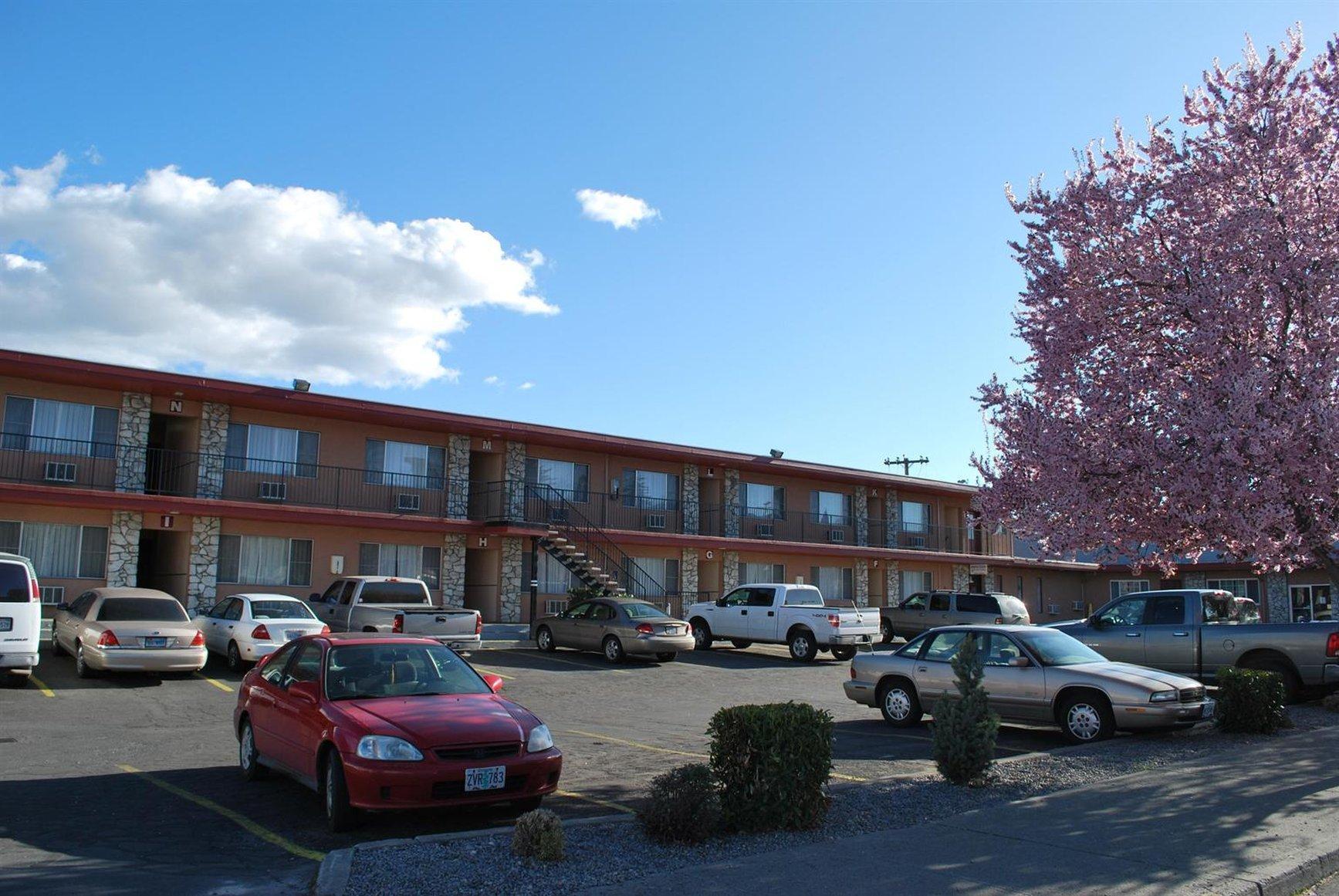 Maverick Motel - Modern Renovated Motel Klamath Falls Exterior photo